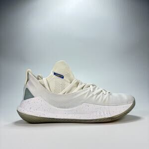 Under Armour Curry 5 White Basketball Shoes Lace Up 3020741-106 Youth Size 6Y